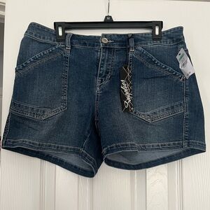 NWT Supplies by Unionbay Alix 5” denim shorts